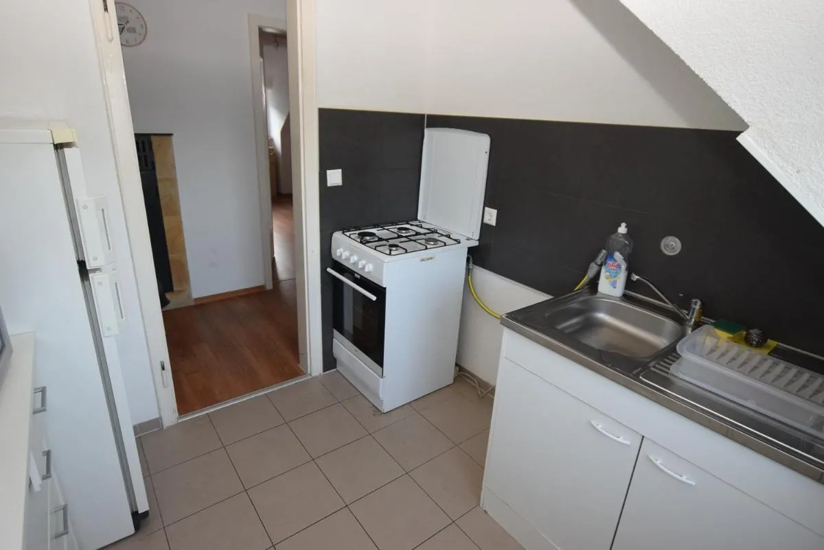 Image 2 of AB Apartment 06
