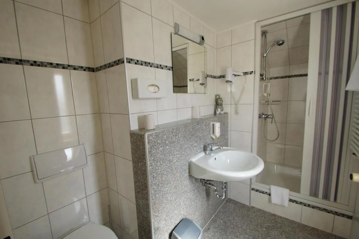 Image 2 of Airport Hotel Filder Post
