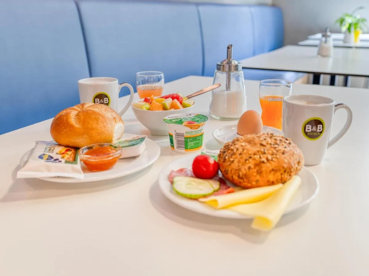 Image 2 of B&B Hotel Stuttgart-Airport/Messe