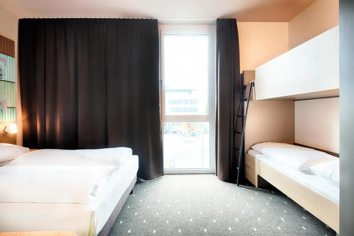 Image 2 of B&B Hotel Stuttgart-Neckarhafen