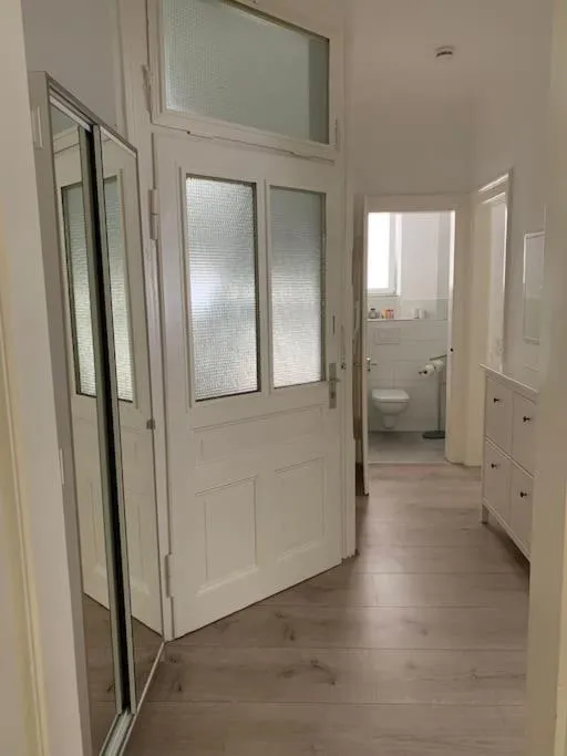 Image 3 of Gemütliche Altbauwohnung in Stuttgart Ostendplatz