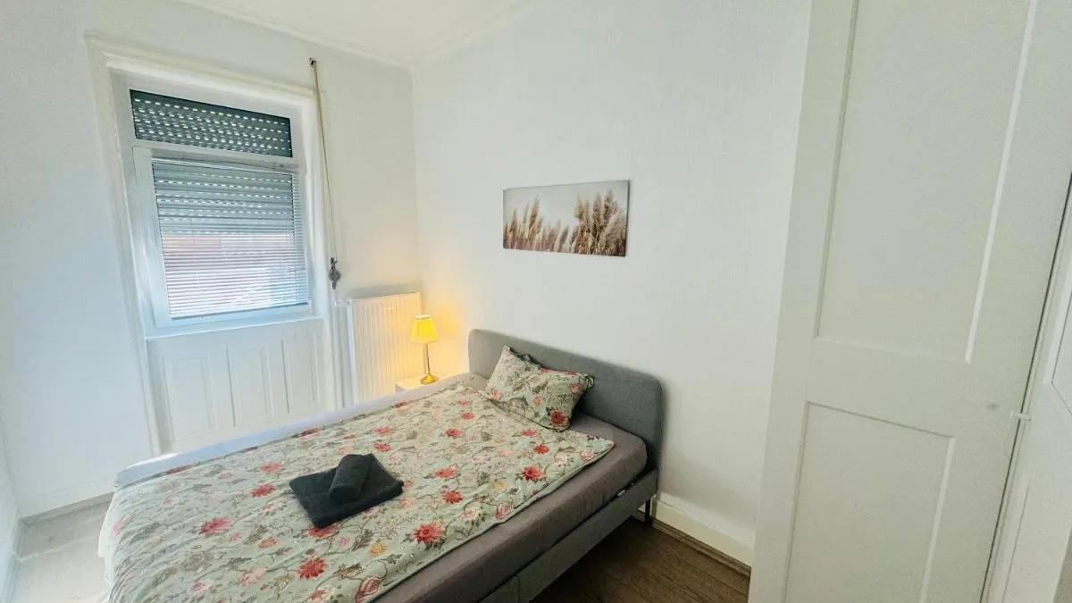 Image 1 of Gemütliche Altbauwohnung in Stuttgart Ostendplatz