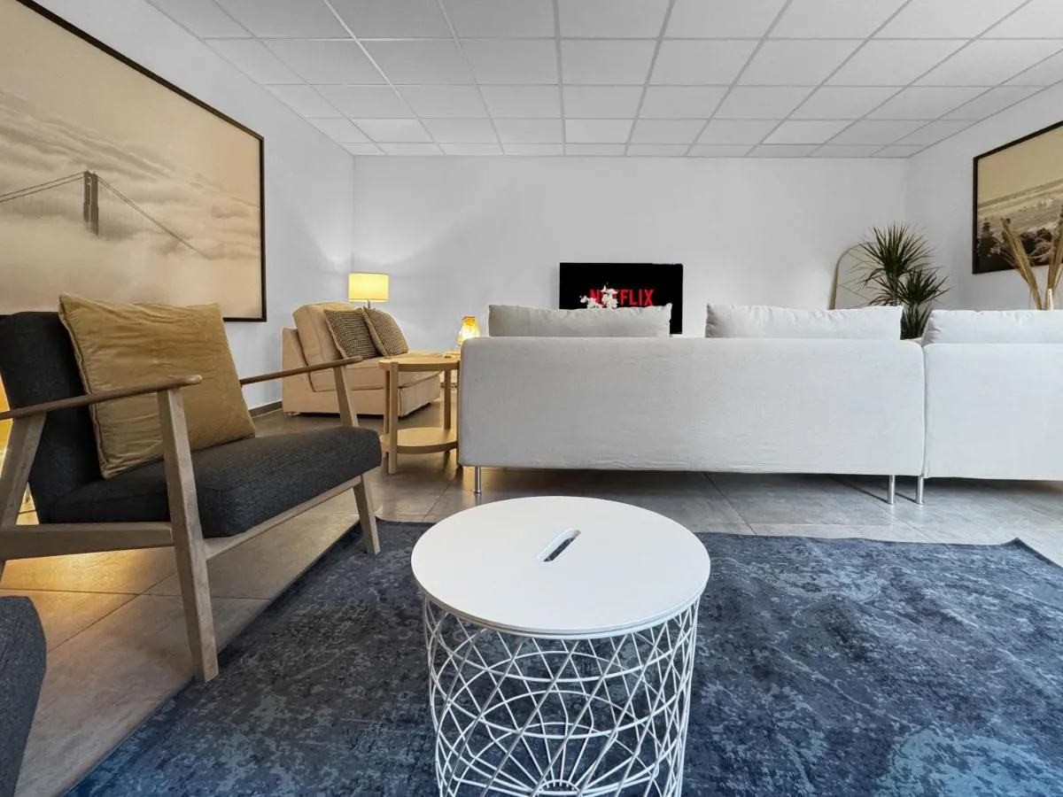 Image 6 of Gruppenfreundl Komfort Apt für 18 im Zentrum Stuttgarts