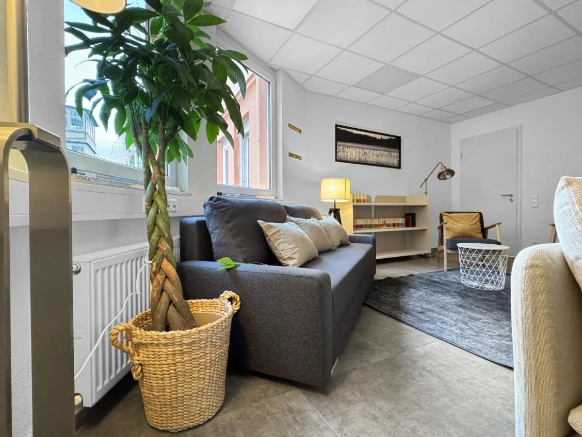 Image 1 of Gruppenfreundl Komfort Apt für 18 im Zentrum Stuttgarts