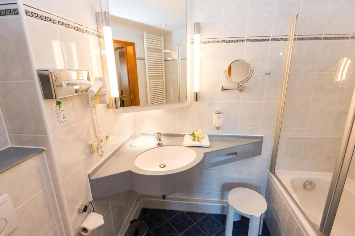 Image 2 of Hotel am Feuersee