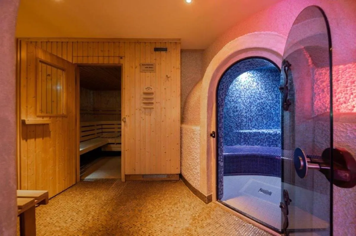 Image 2 of Kronenhotel