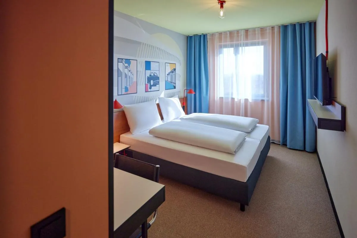 Image 1 of McDreams Hotel Stuttgart-City