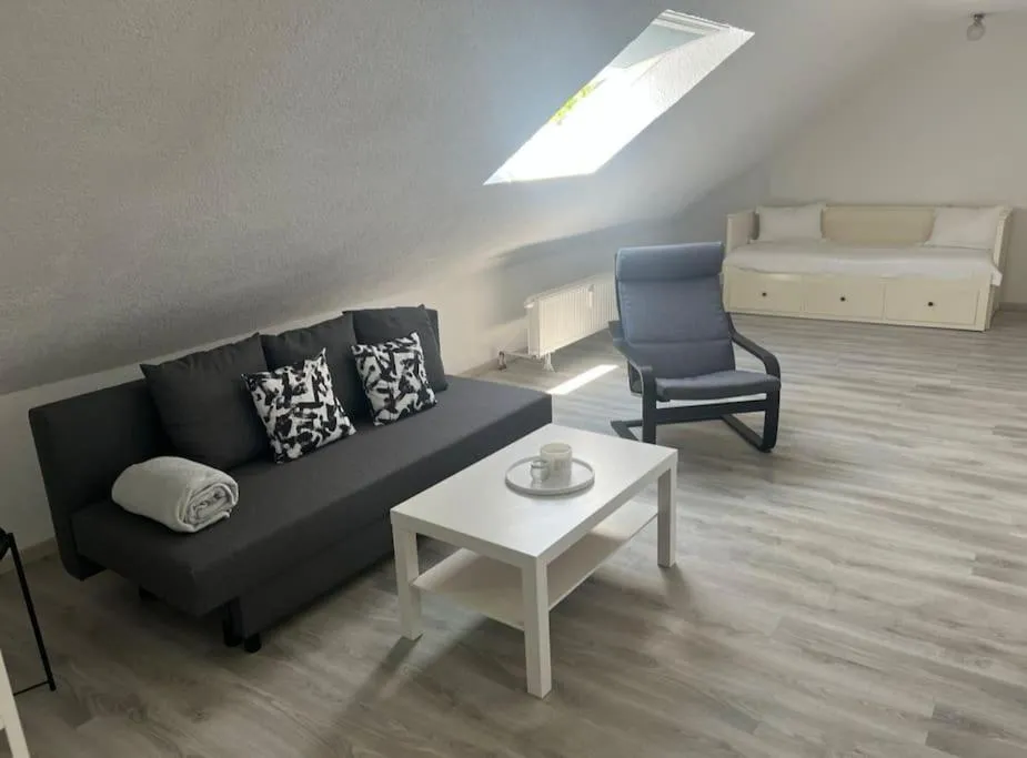 Image 1 of Moderne gemütliche 2-Zimmer Wohnung Stuttgart Bad-Cannstatt