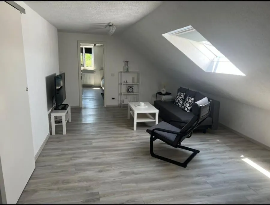 Image 2 of Moderne gemütliche 2-Zimmer Wohnung Stuttgart Bad-Cannstatt