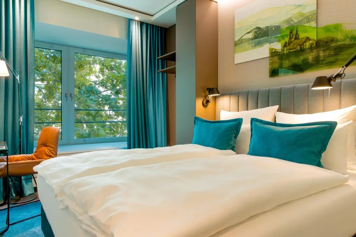 Image 6 of Motel One Stuttgart-Hauptbahnhof