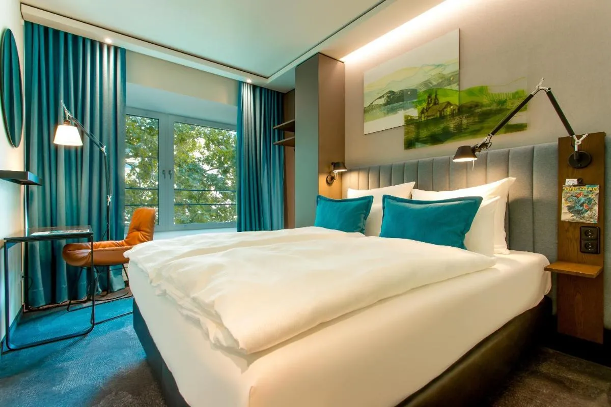 Image 1 of Motel One Stuttgart-Hauptbahnhof