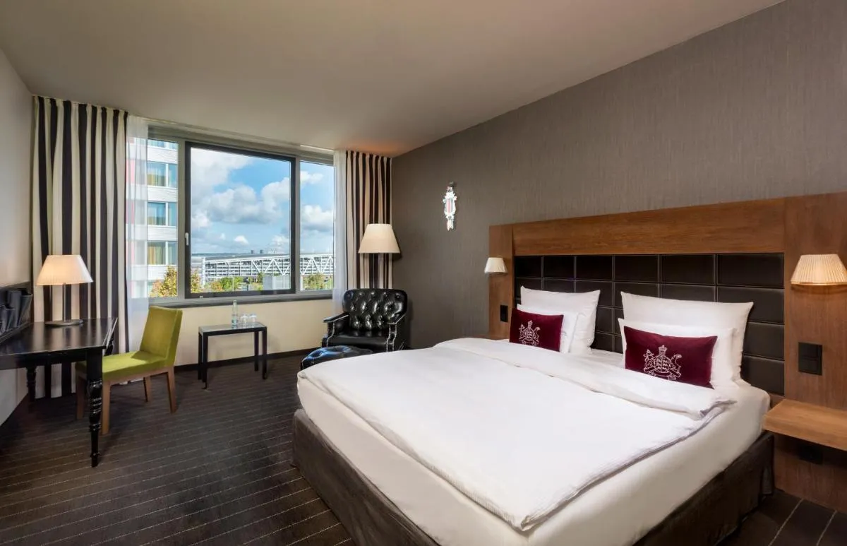 Image 1 of Mövenpick Hotel Stuttgart Airport