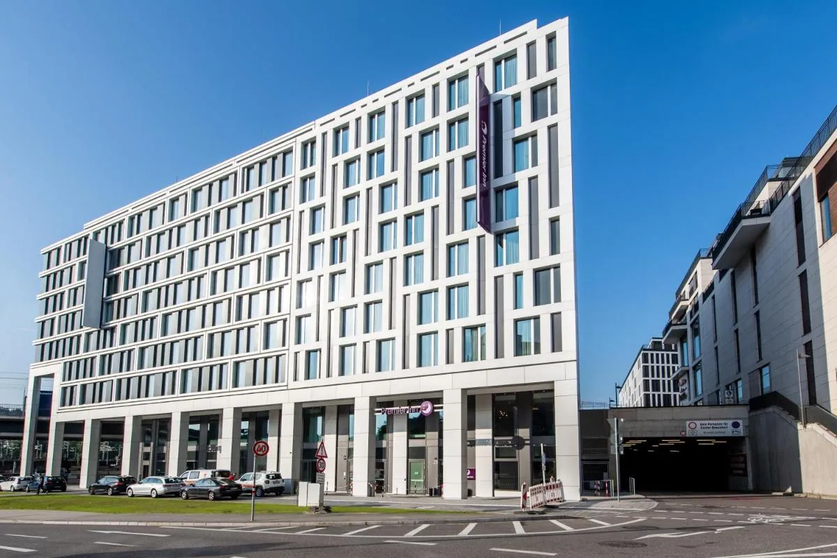 Image 5 of Premier Inn Stuttgart City Centre
