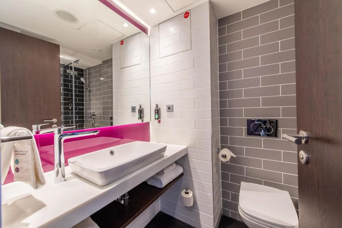 Image 1 of Premier Inn Stuttgart City Centre