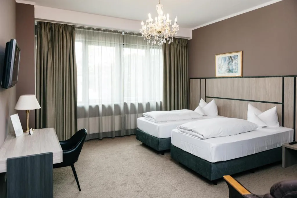Image of ROSS Hotel