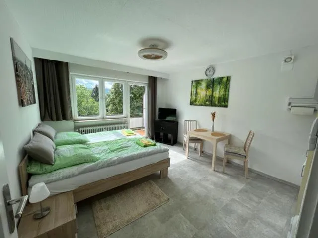 Image 1 of Ruhiges und klimatisiertes Apartment