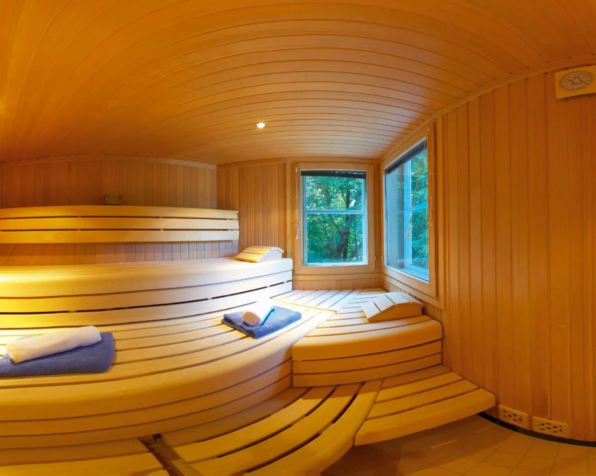Image 1 of relexa Waldhotel Schatten Stuttgart